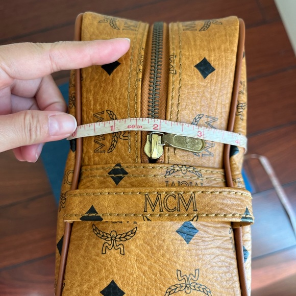 MCM POUCH / CLUTCH (PRICE FIRM❤️) - Picture 14 of 14